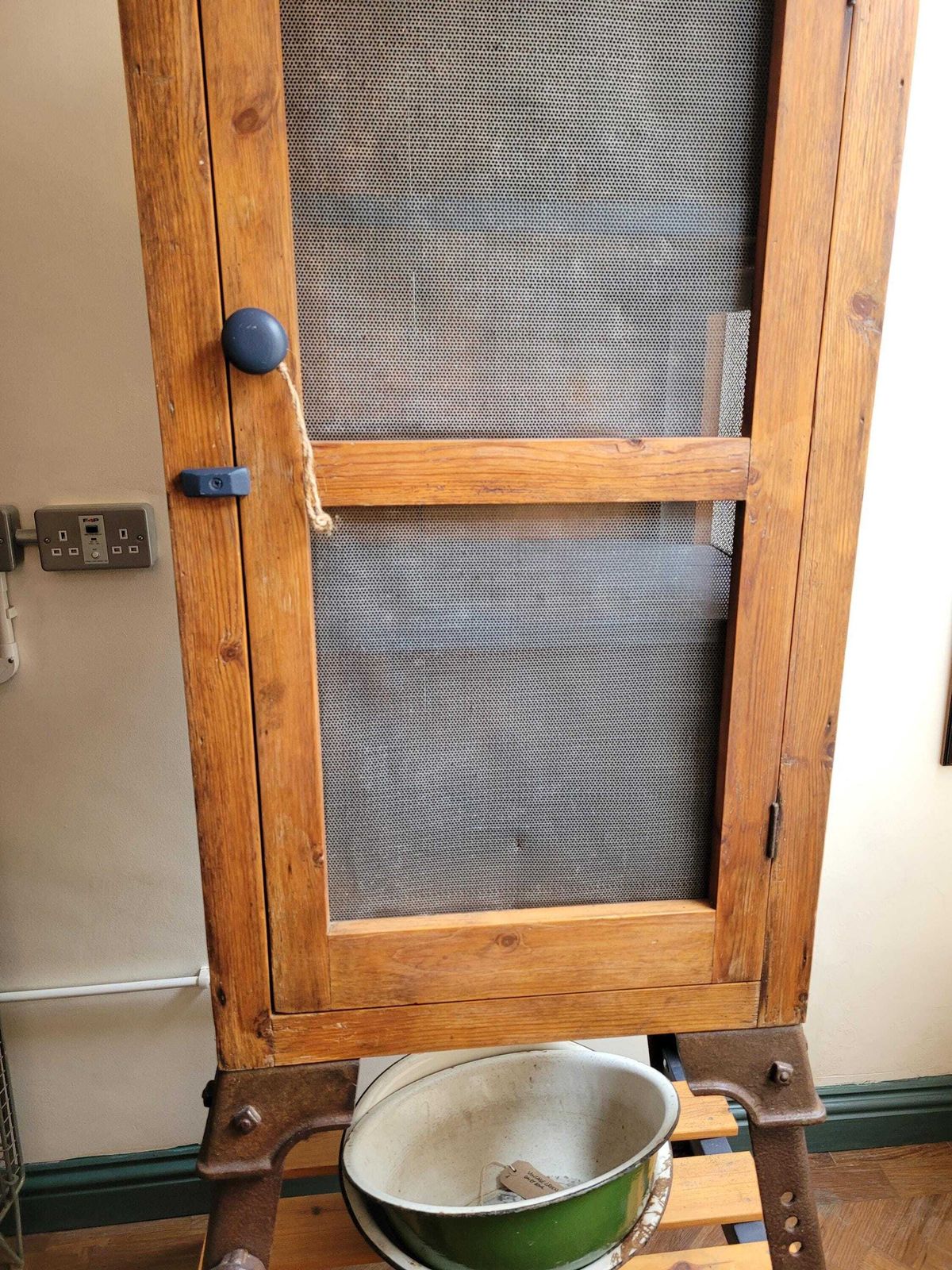 Pine Farmhouse Kitchen Root Cutter Larder Cabinet photo vinterior