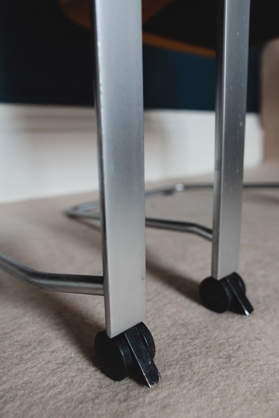 Burkhard Vogtherr For Fritz Hansen Independence Cantilever Chairs photo vinterior