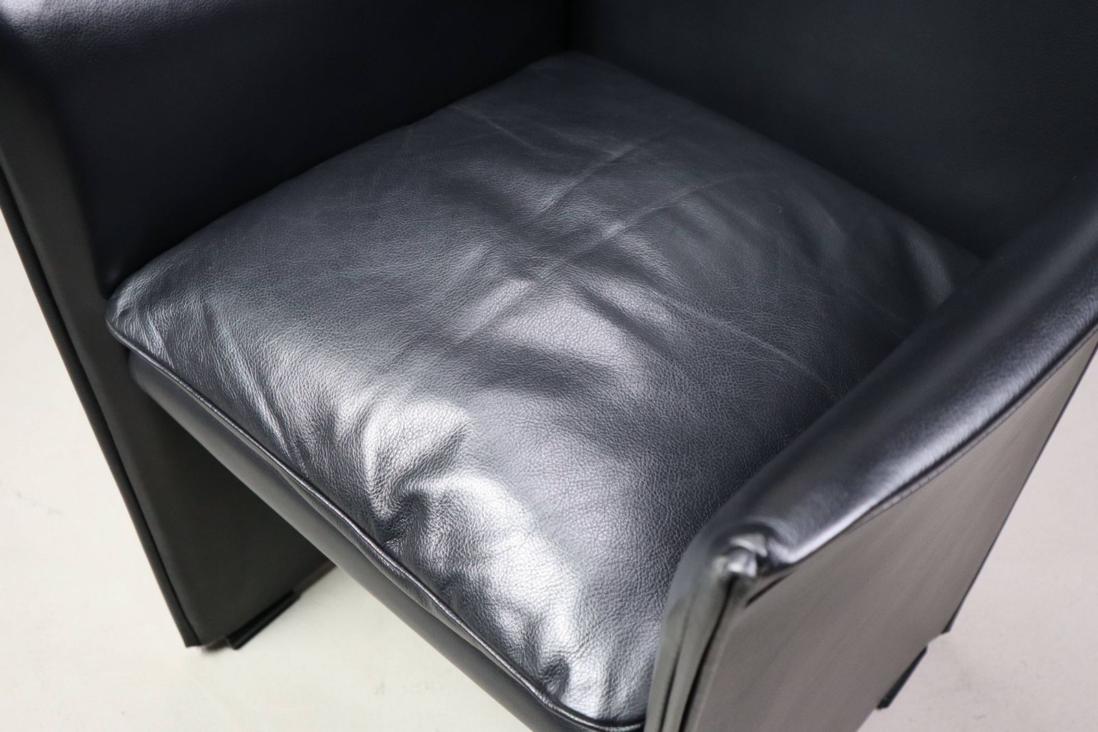 photo for sale Set Of Six Break 401 Armchairs By Mario Bellini For Cassina