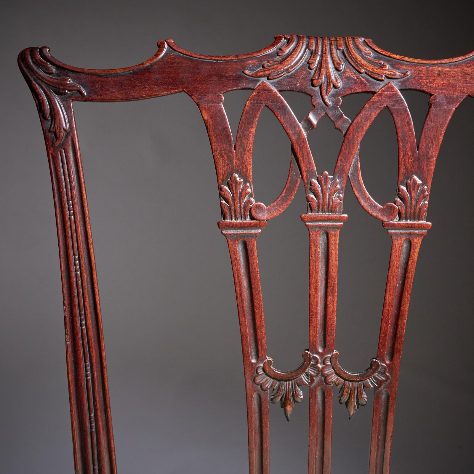 photo vintage A Fine Set Of Six George III 18th Century Gothic Chippendale Dining Chairs, 1760