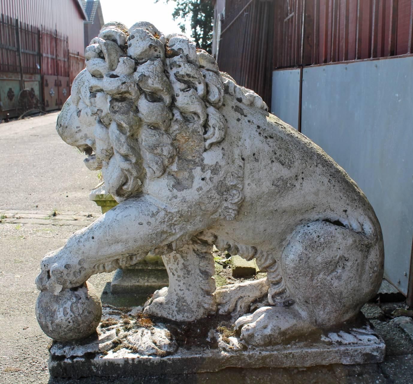Pair Of 19th Century French Limestone Lions photo vinterior