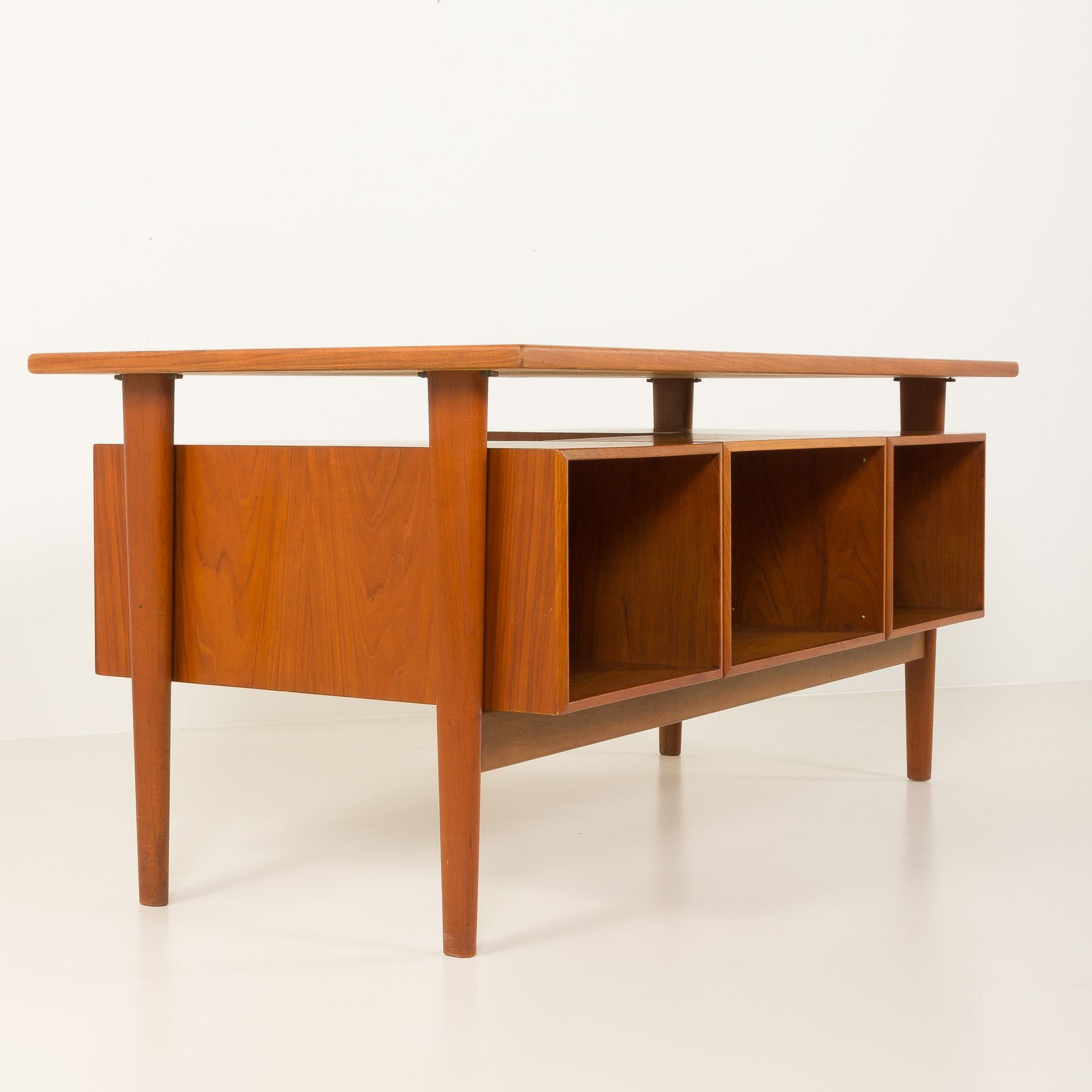 2806.0 Danish Teak Executive Desk Attr. To Kai Kristiansen, 1960s photo
