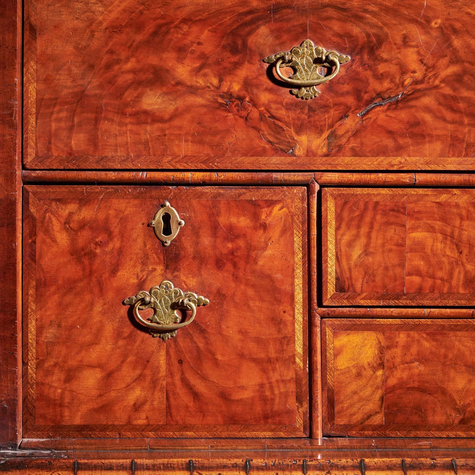 photo furniture 18th Century Queen Anne Burr Walnut Mirrored Cabinet On Chest, Circa 1705 1715