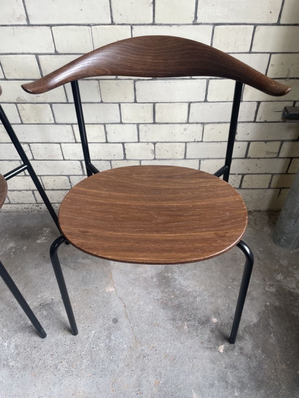 1x Carl Hansen & Søn Ch88t Chair Designed By Hans J Wegner In Oak With Black Powder Coated Frame photo 300.0