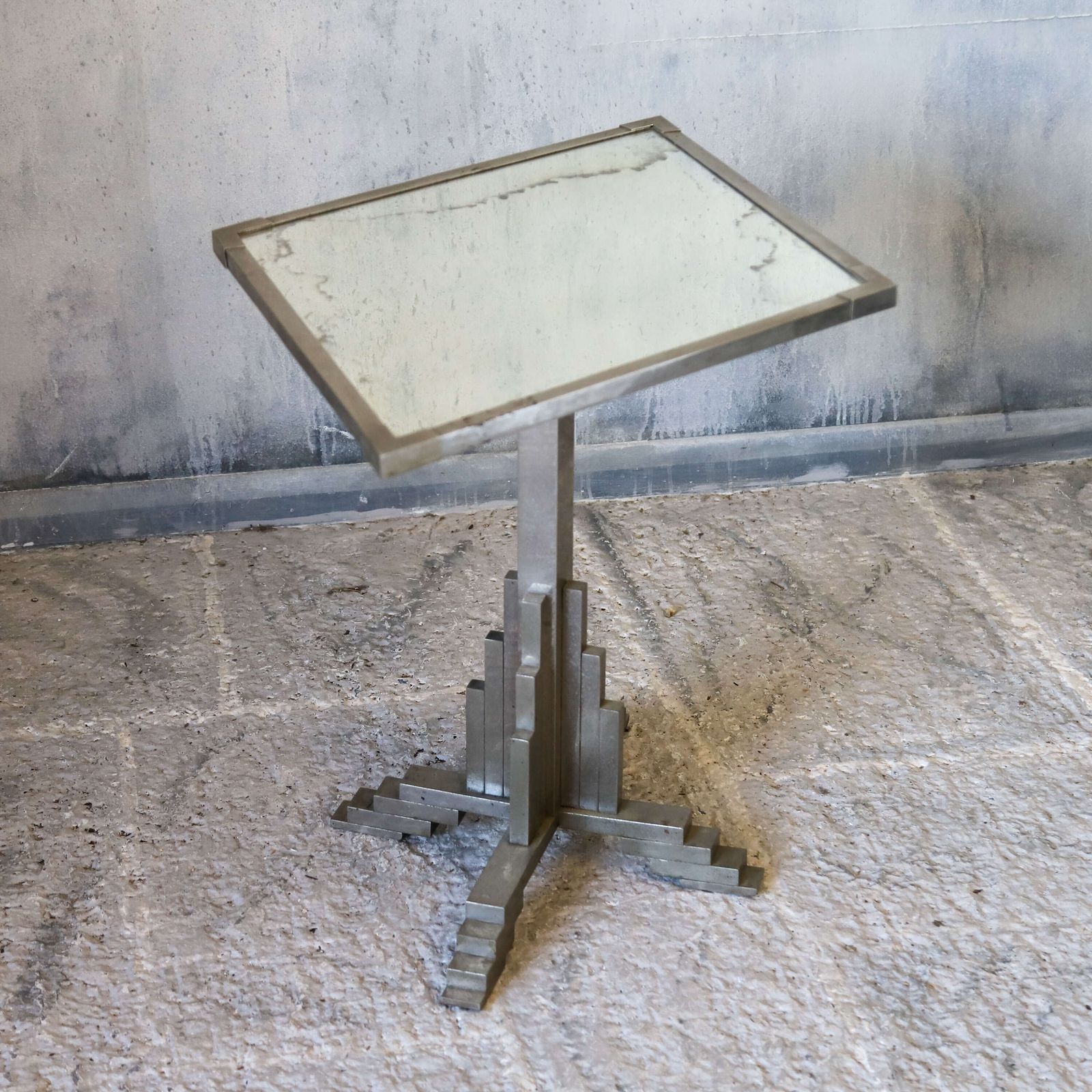 photo furniture Stylish & Decorative Mid Century Diamond/Lozenge Shaped Art Deco Style Side Table