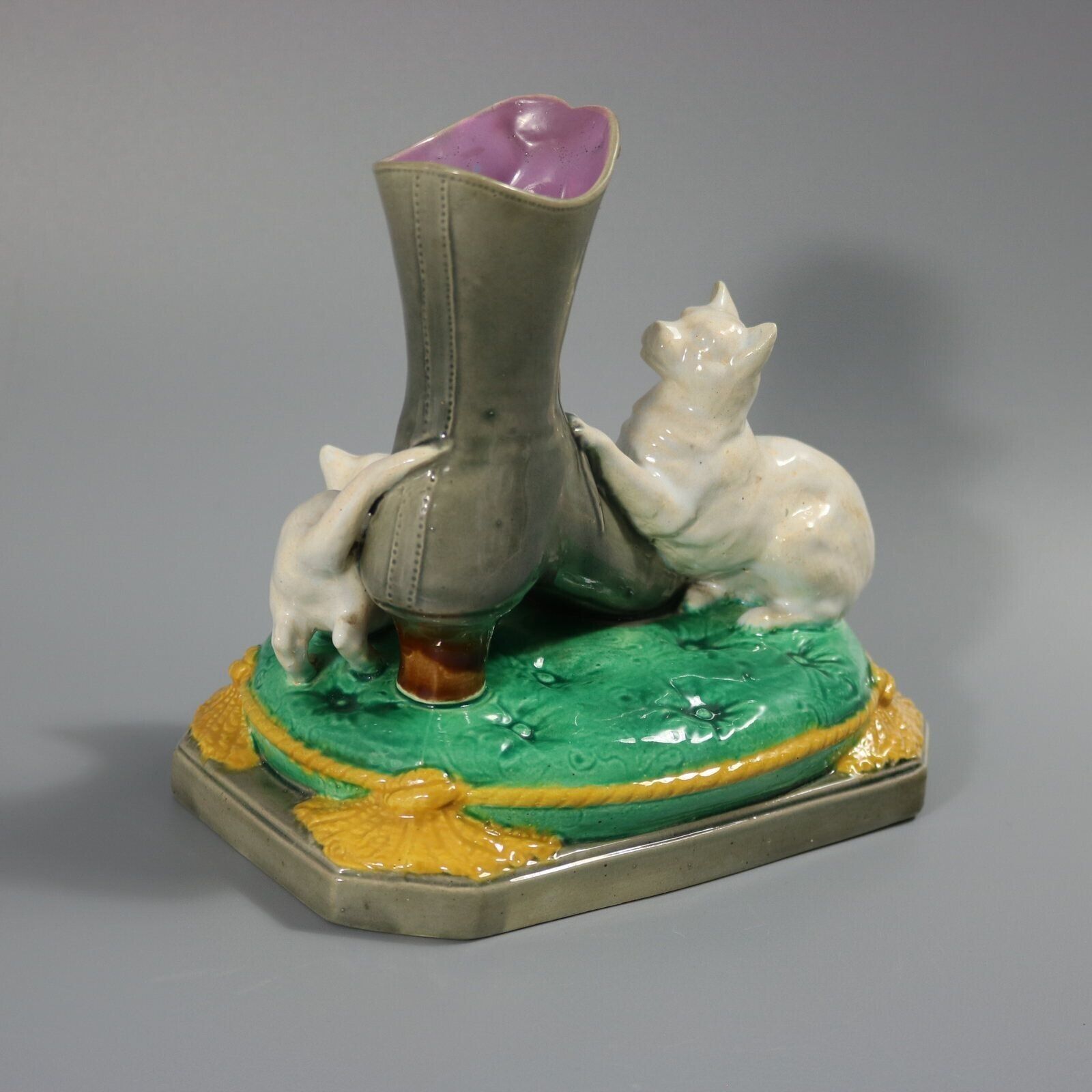 Brown Westhead Moore & Co Majolica Kittens Vase photo vinterior
