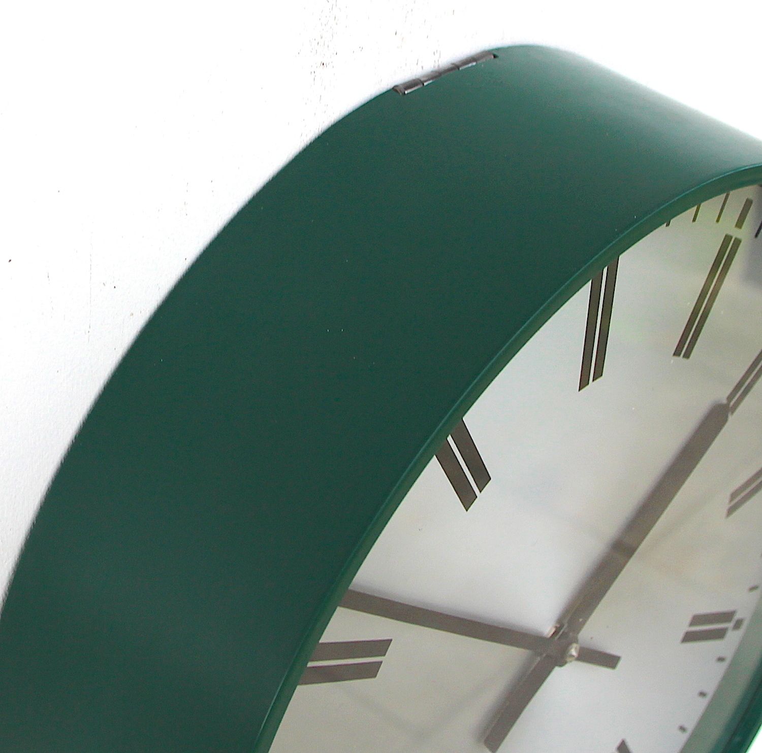 photo vintage 1980s British Office/Commercial Industrial Wall Clock. Fully Guaranteed