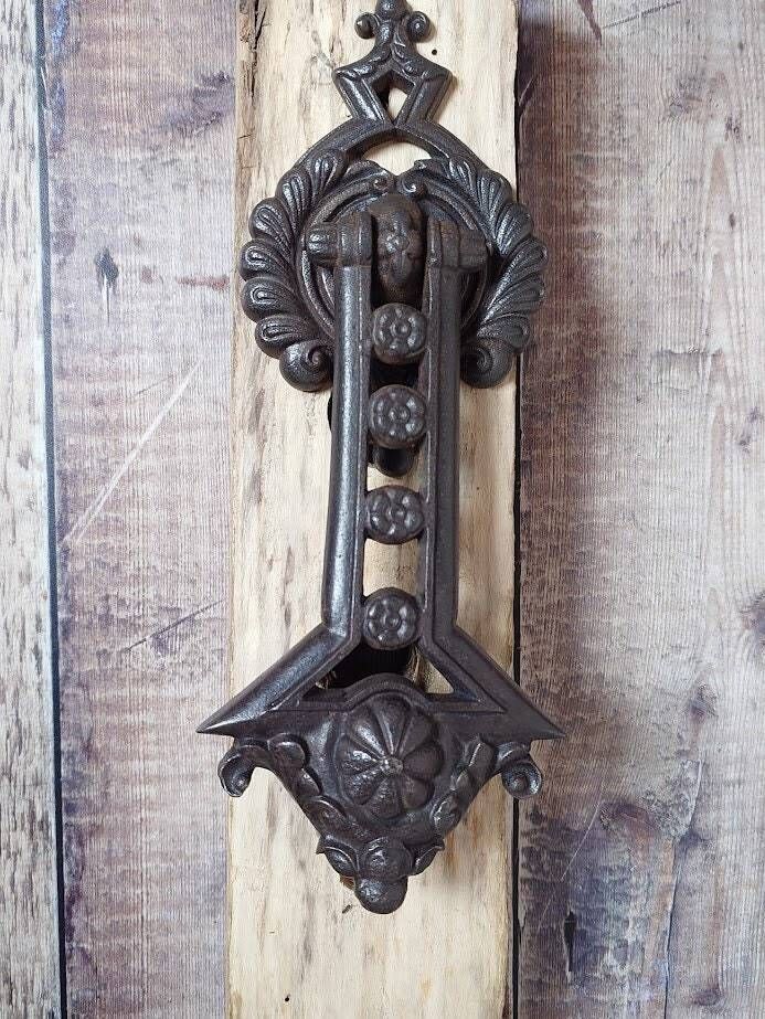 Victorian Iron Door Knocker, Antique Iron Door Knocker, Kenrick? photo vinterior
