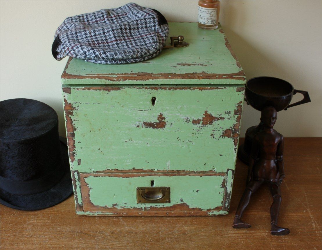 Wood Green Painted Pine Cabinet. Rustic 19th Century Drawer Storage Box. photo vinterior
