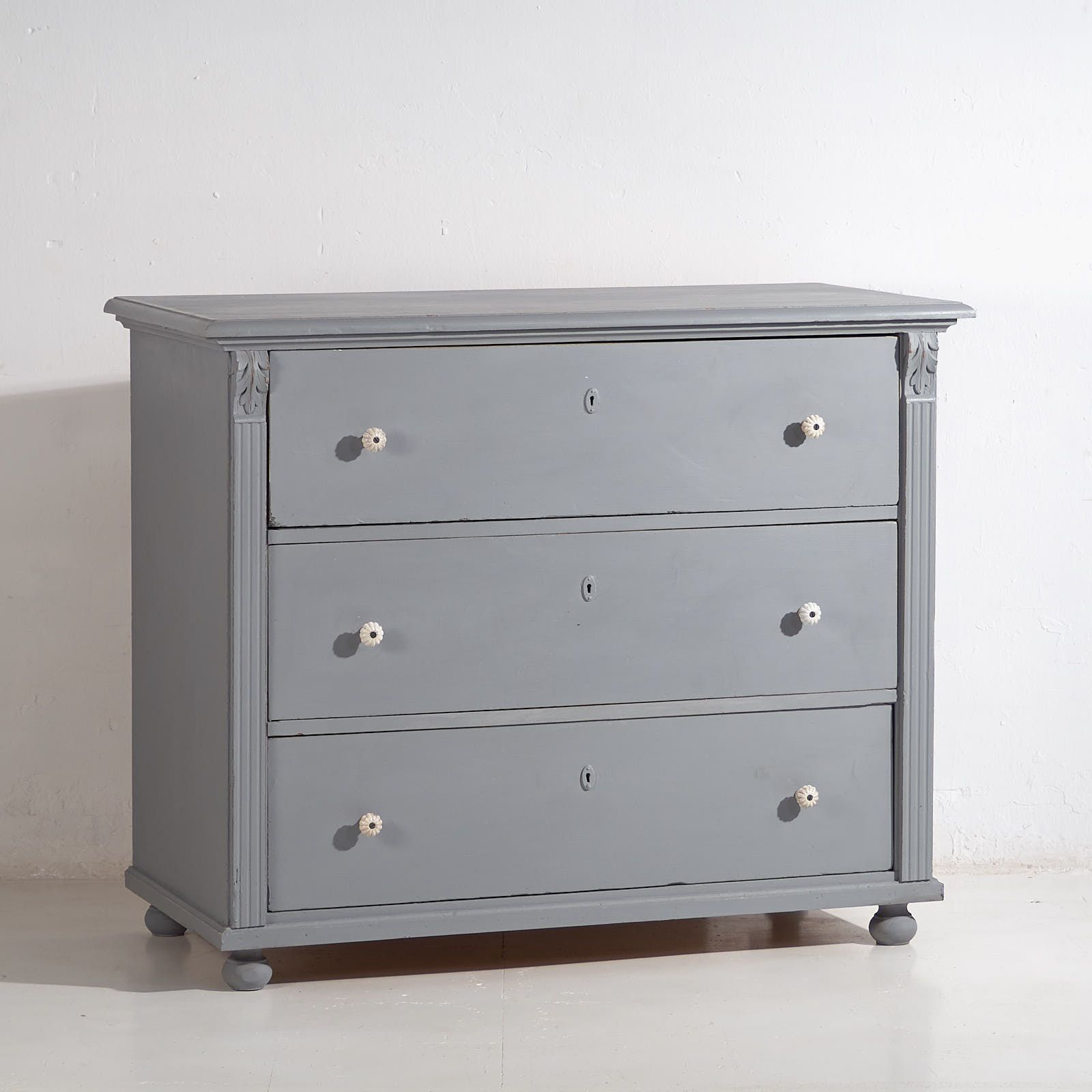 Antique Gray Chest Of Drawers (C.1920) #19