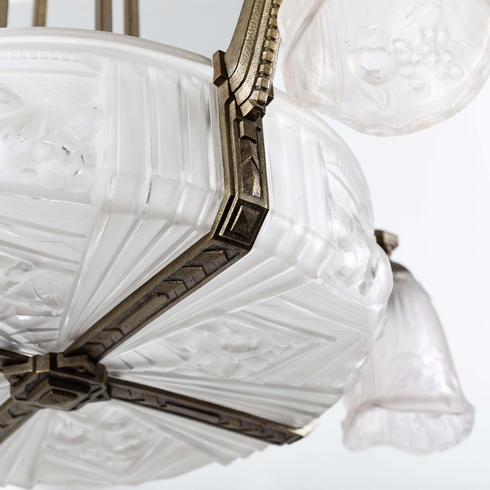 French Art Déco Chandelier Pressed Glass And Cast Iron By Pierre Gilles 1925 photo 2493.0