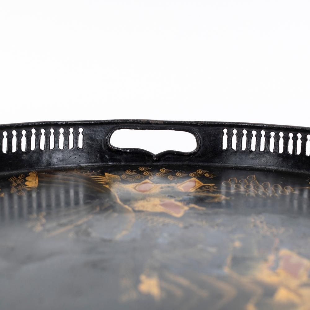 photo vinterior French Serving Tray With Chinoiserie Painting On Black Metal, Early 19th Century
