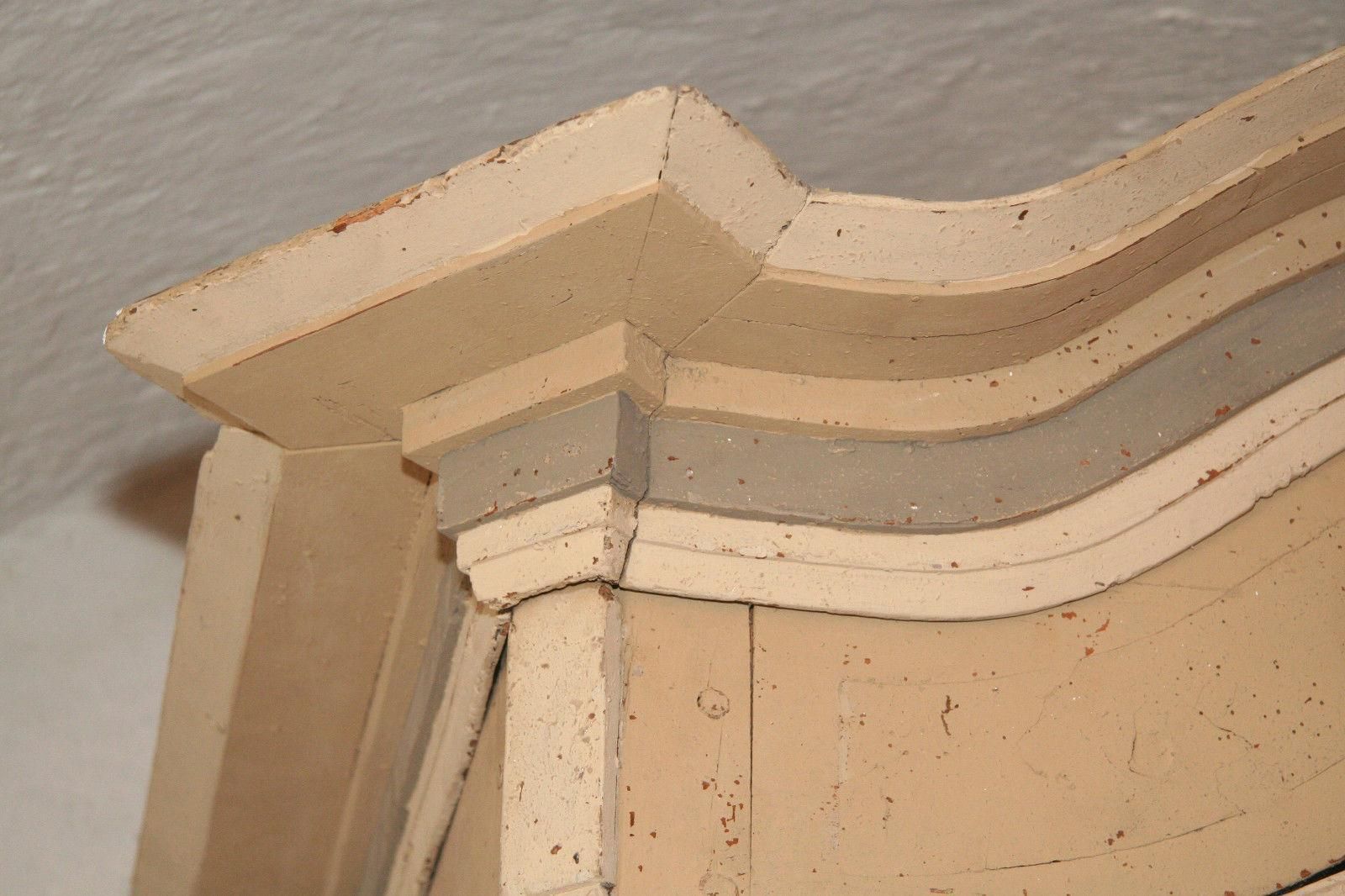 7394.0 18th Century Painted Cabinet From Provence In Yellow, Grey And Off White photo