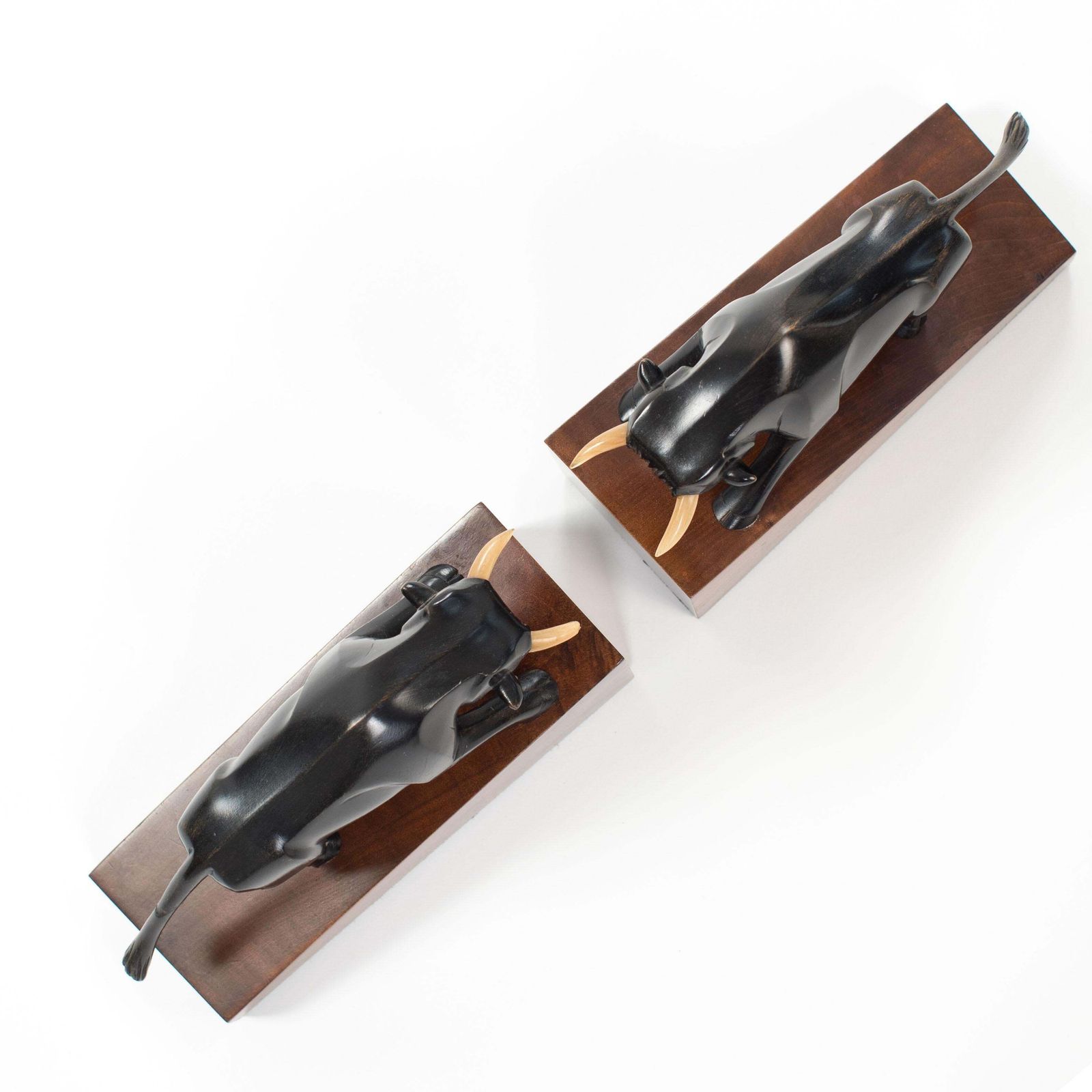 photo for sale Pair Of French Cubistic Art Déco Bookends In Ebony Horn, Signed By Hand 1920s