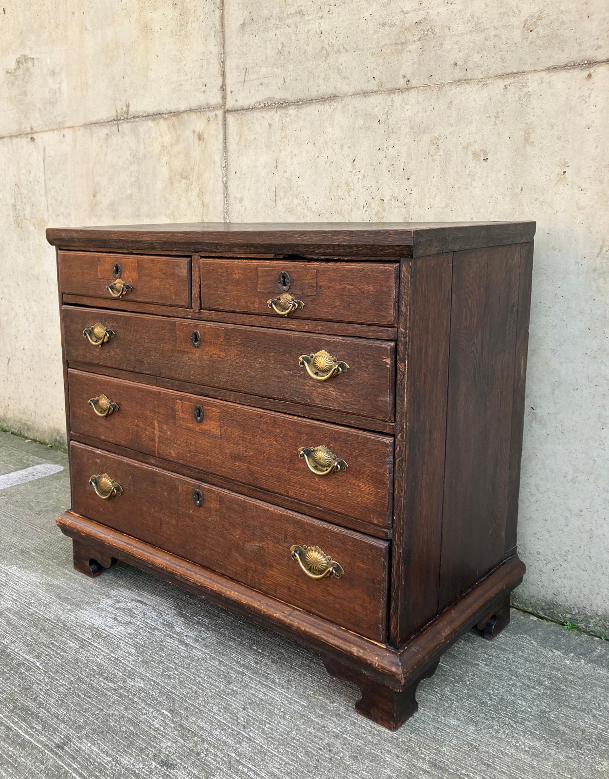 English Antique Chest Of Drawers In Oak photo vintage
