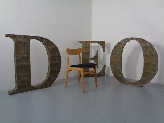 photo vintage Large Industrial Letter O In Aluminum, 1960s