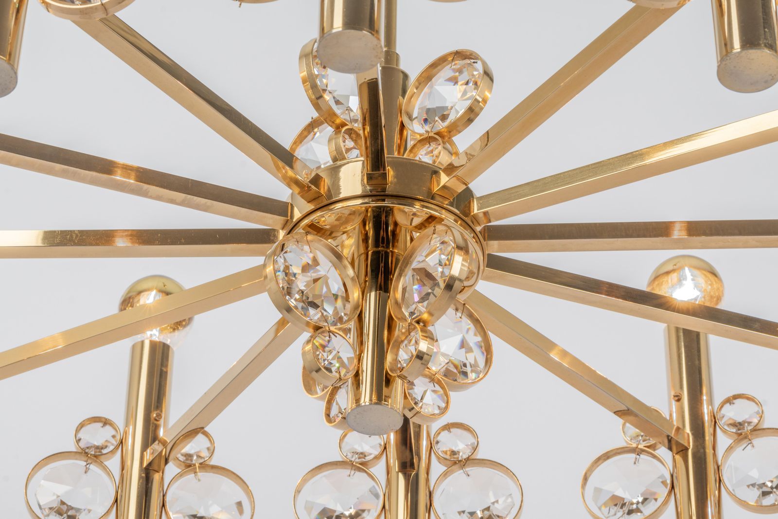 4986.0 Large Gilt Brass Chandelier, Sciolari Design By Palwa, Germany, 1970s photo