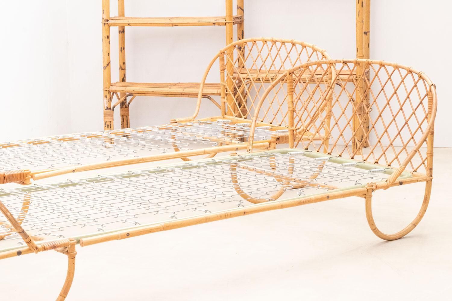 photo vintage Pair Of Rattan Daybeds, 1970s