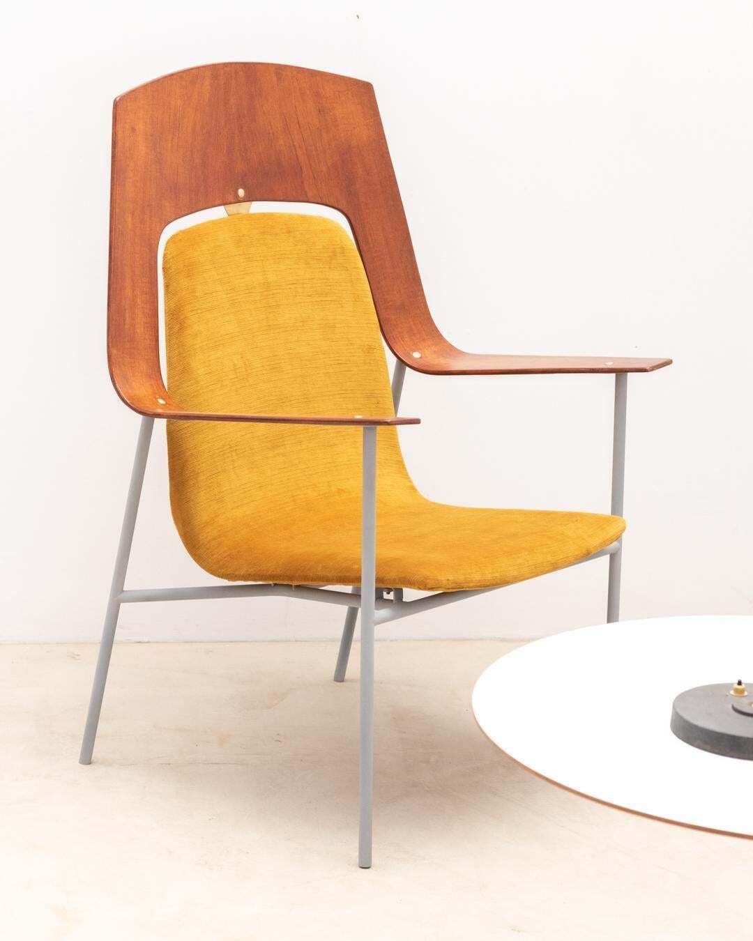 Plywood Armchair Attributed Robin Day, 1960s photo vintage