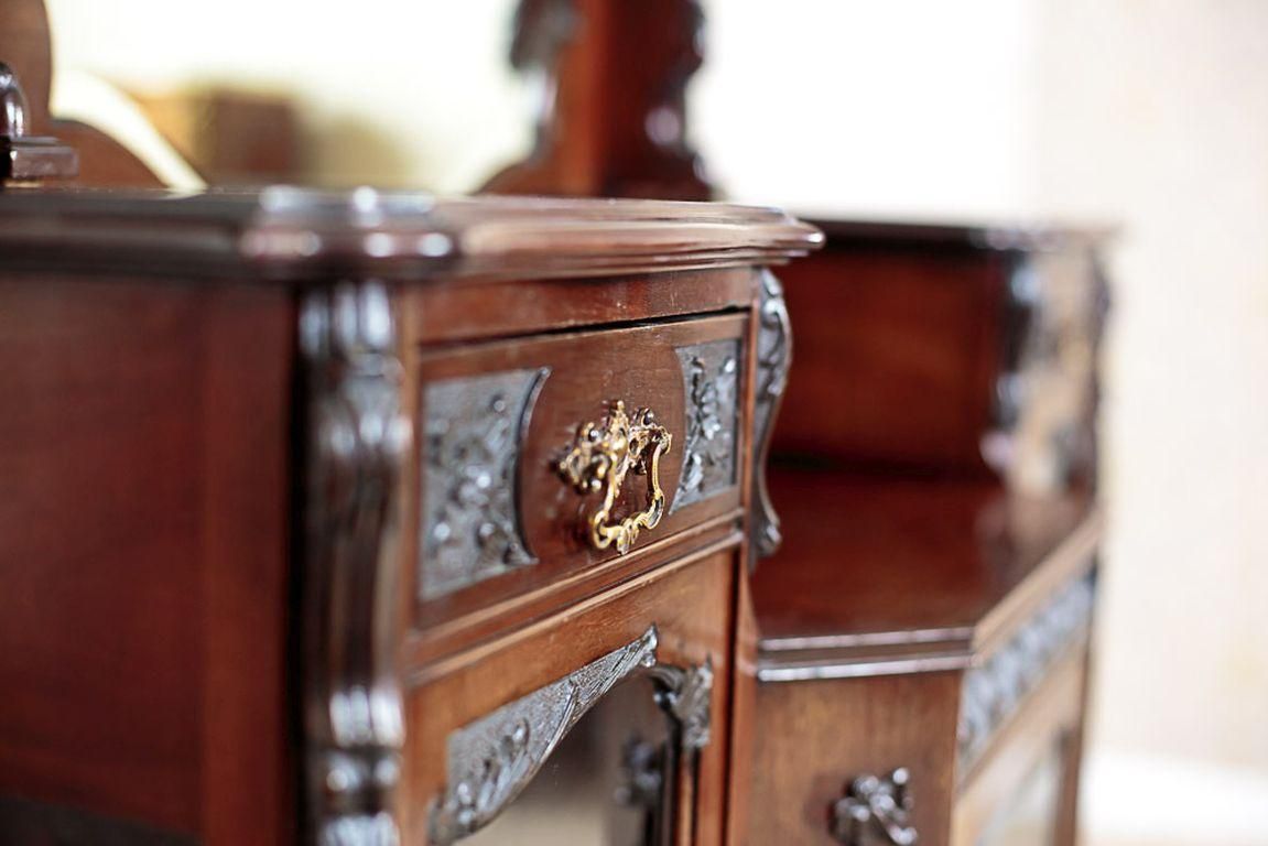photo vintage English Mahogany Wood & Veneer Cabinet Circa 1890