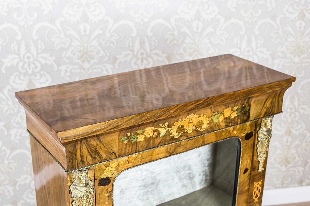 Victorian Cabinet From The 19th Century Veneered With Walnut photo 2192.0