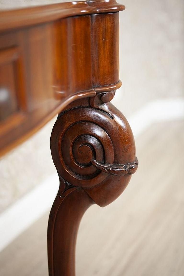 photo vinterior Elegant Mahogany Vanity Table In Light Brown From The Late 19th Century