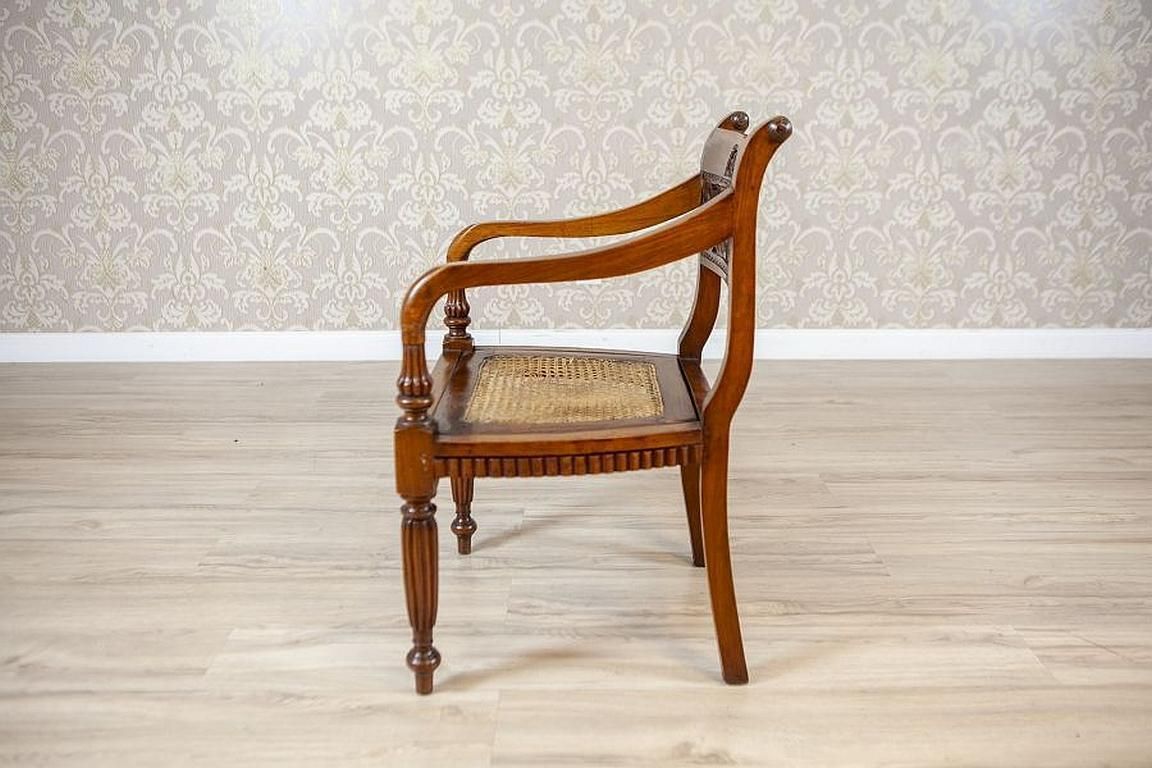 photo furniture 19th Century Rosewood Parlor Set With Carved Backrests