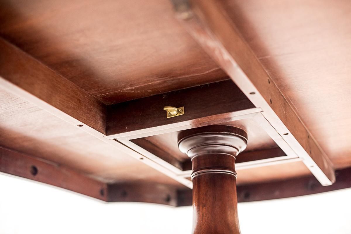 English, Extendable Dining Table Veneered With Mahogany, Circa 1920 photo buy