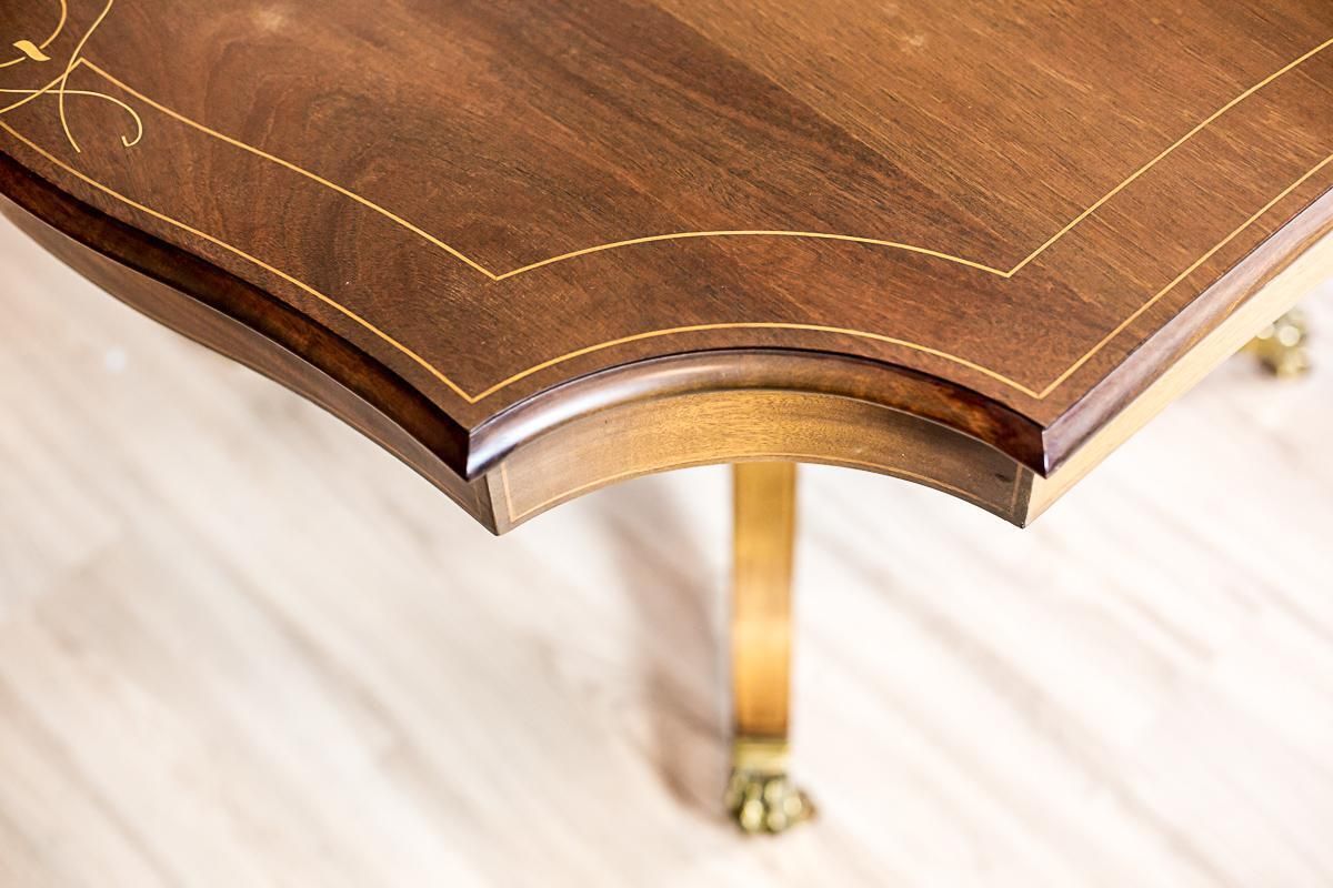 photo vinterior English, Extendable Dining Table Veneered With Mahogany, Circa 1920