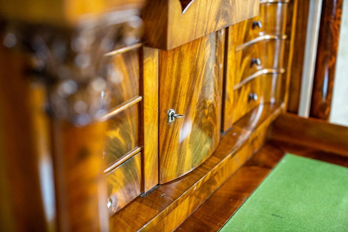 6448.0 19th Century Biedermeier Mahogany Secretary Desk In Beautiful Graining photo