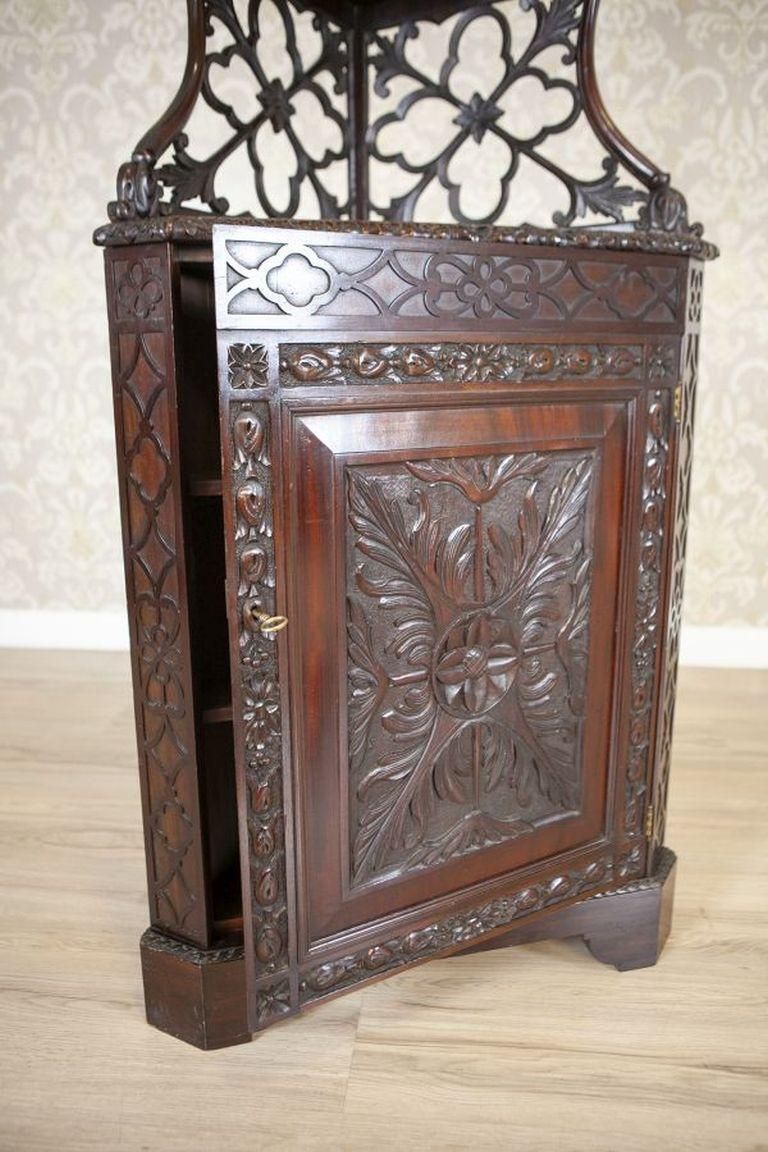photo furniture Mahogany Corner Cabinet/étagère From The Early 20th Century With Openwork Sides