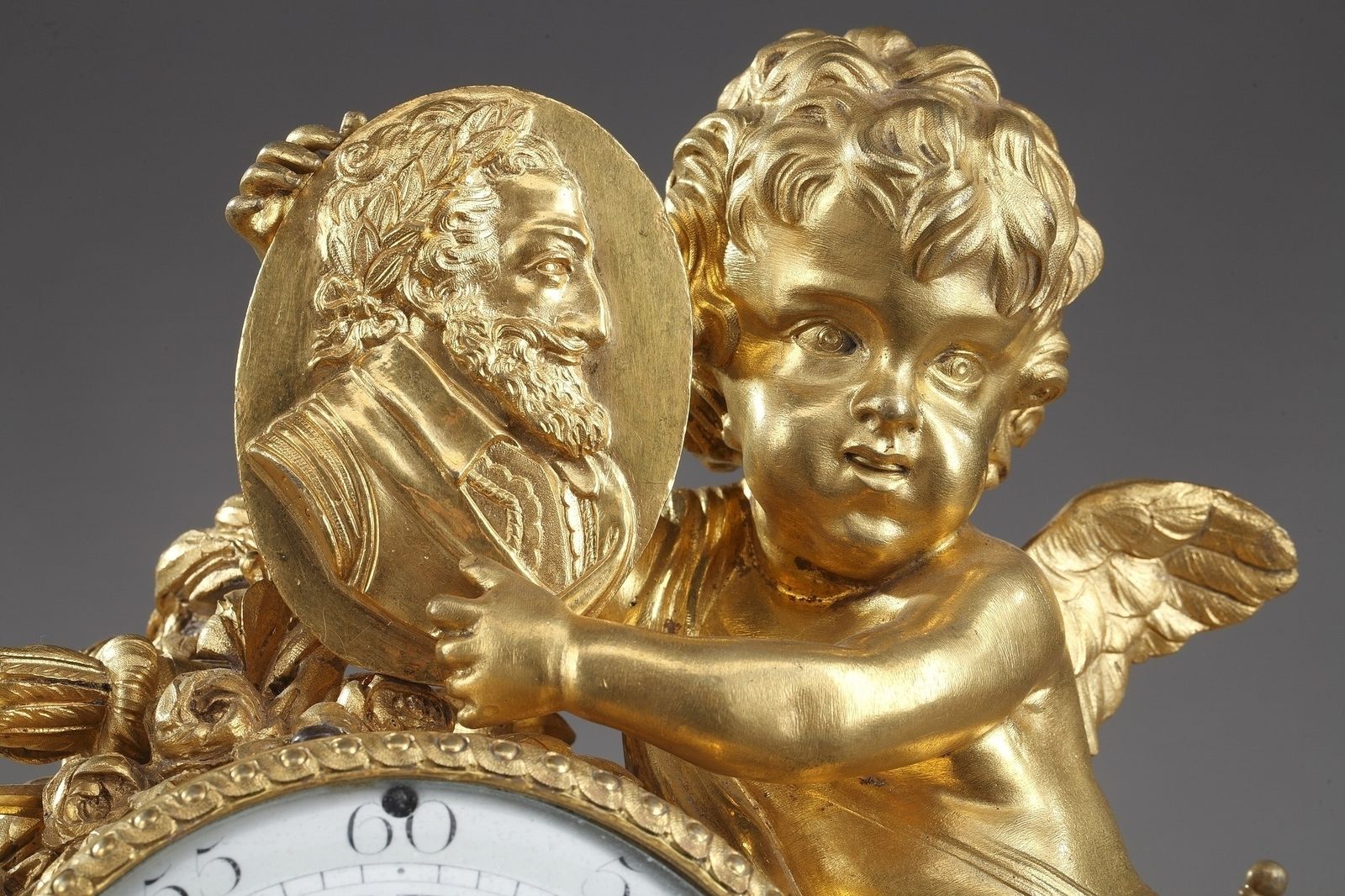 Louis XVI-tafelklok ter ere van Henri IV door Henri Voisin photo Woonaccessoires