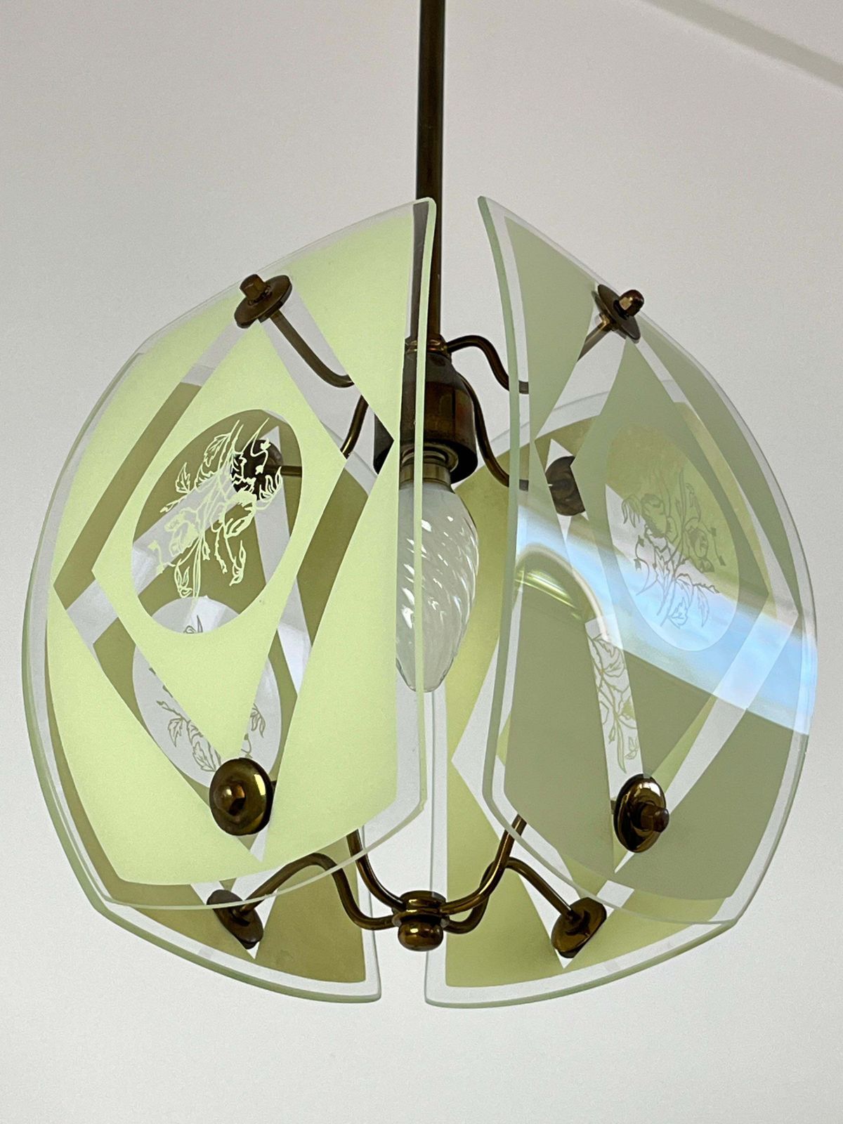 photo furniture Chandelier In Murano Glass And Brass, In The Style Of Pietro Chiesa, 1950s