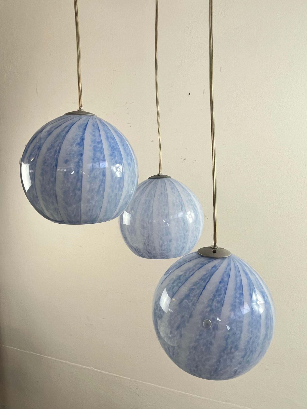 "La Murrina" Three Sphere Chandelier In Murano Glass Italian Design 1990s photo furniture