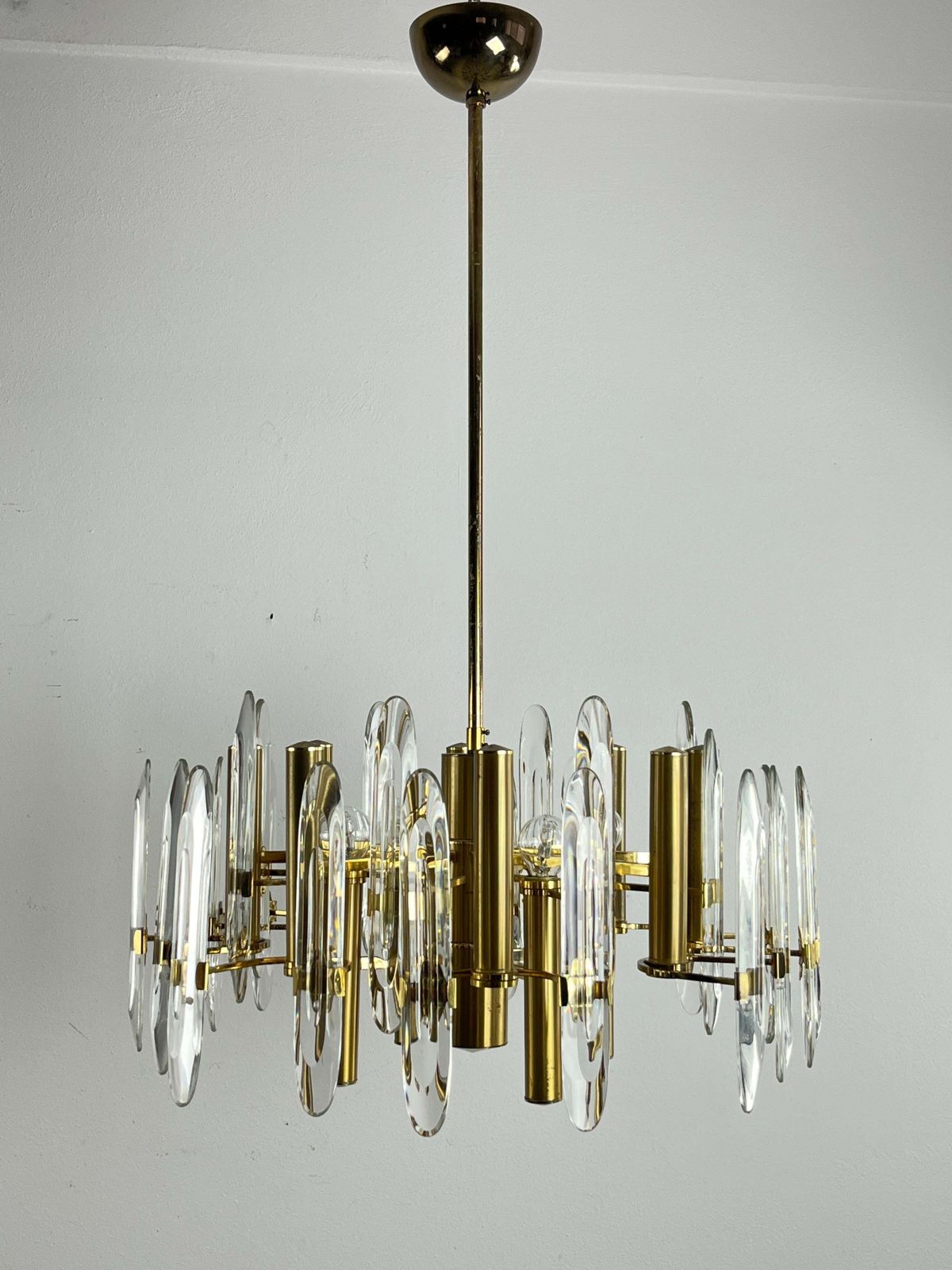 Italian Mid Century Sciolari 12 Light Brass And Crystal Chandelier photo Lighting
