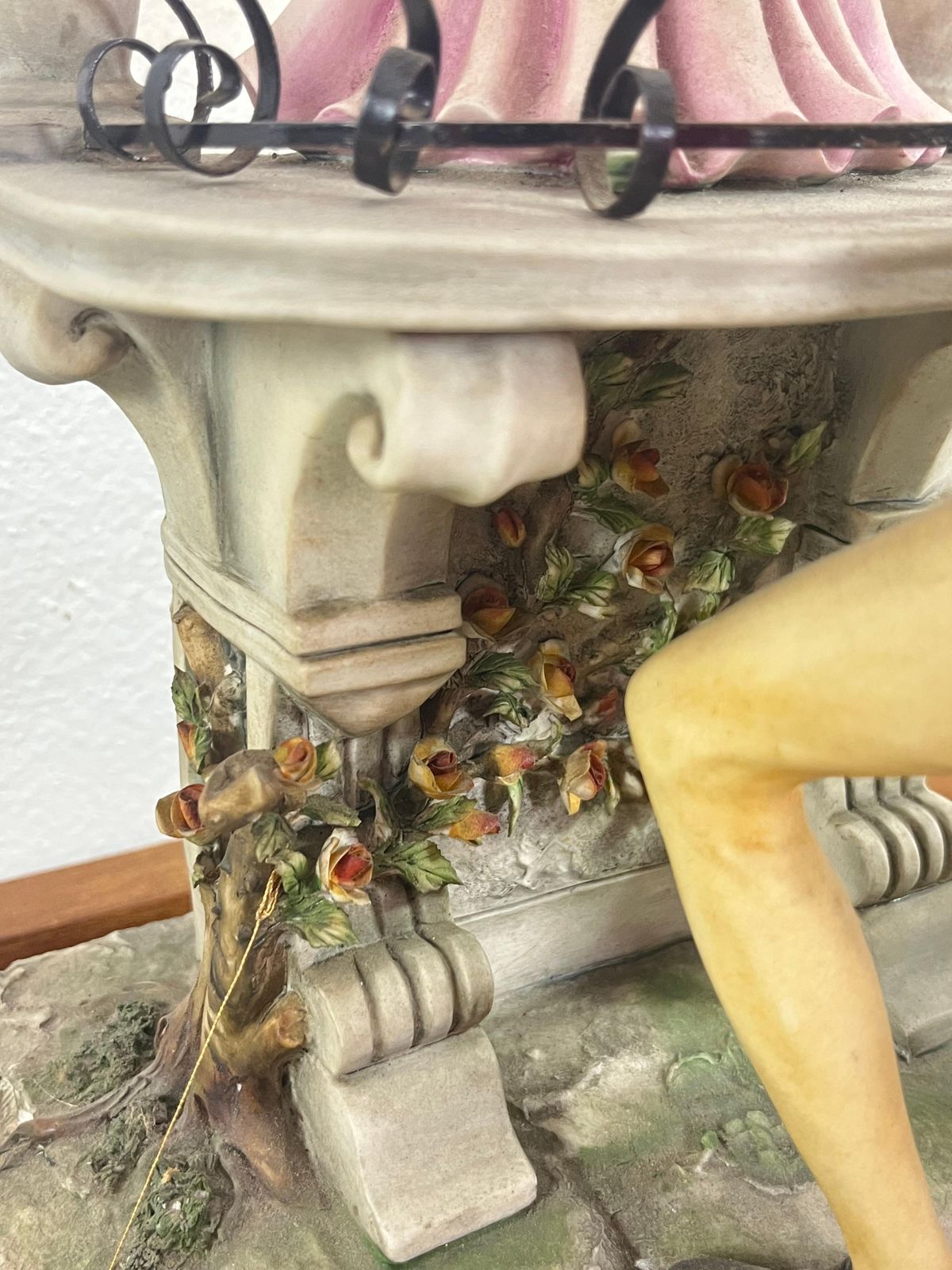 photo furniture Large Mid Century Capodimonte Porcelain "Romeo And Juliet", 1960s
