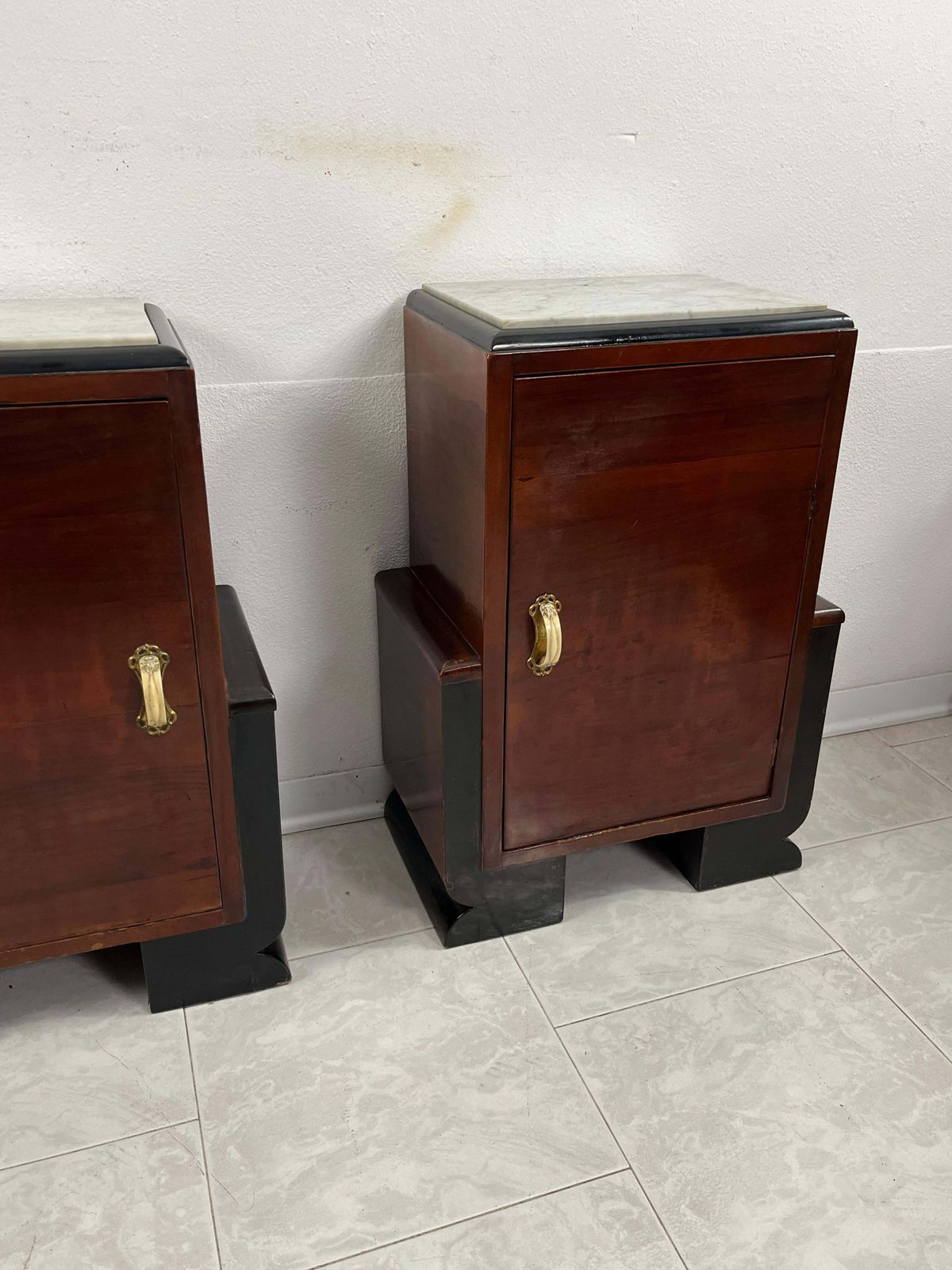 Set Of 2 Italian Art Deco Bedside Tables With Marble Top, 1930s photo 1537.0