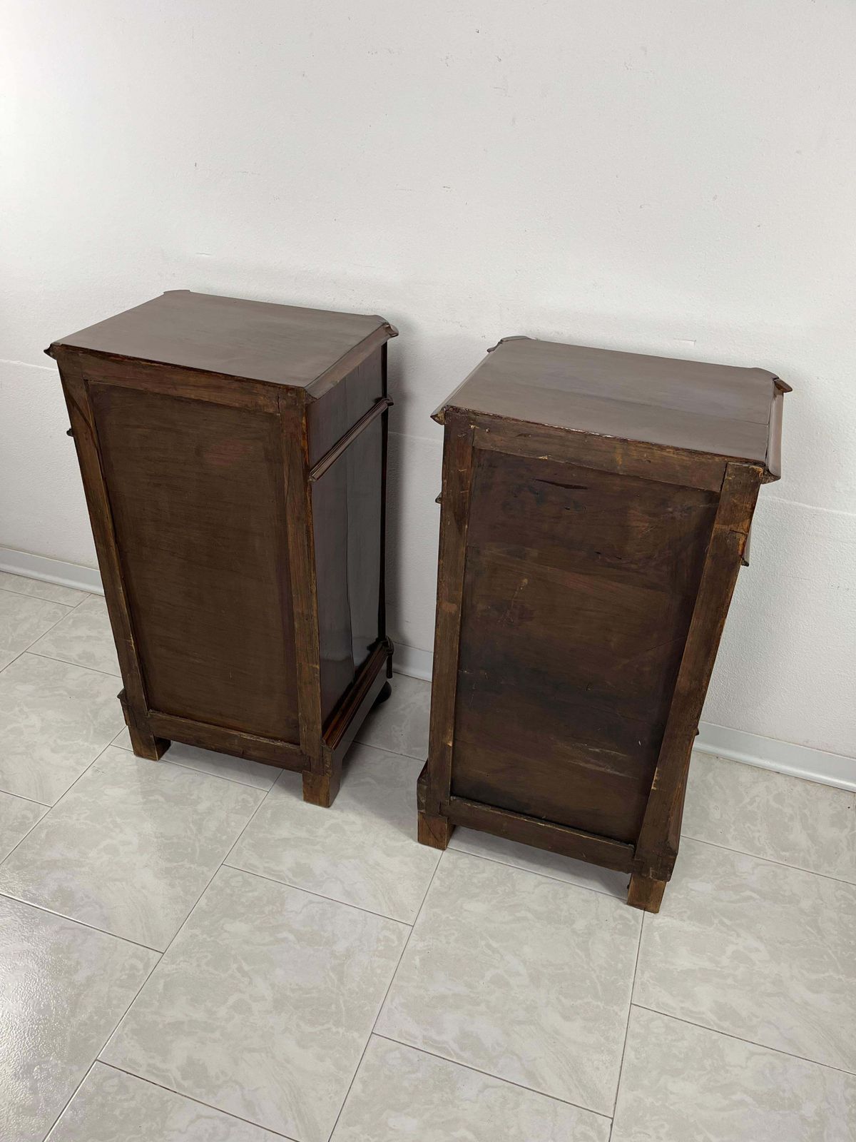 Set Of 2 Mid Century Italian Bedside Tables, 1930s photo vinterior