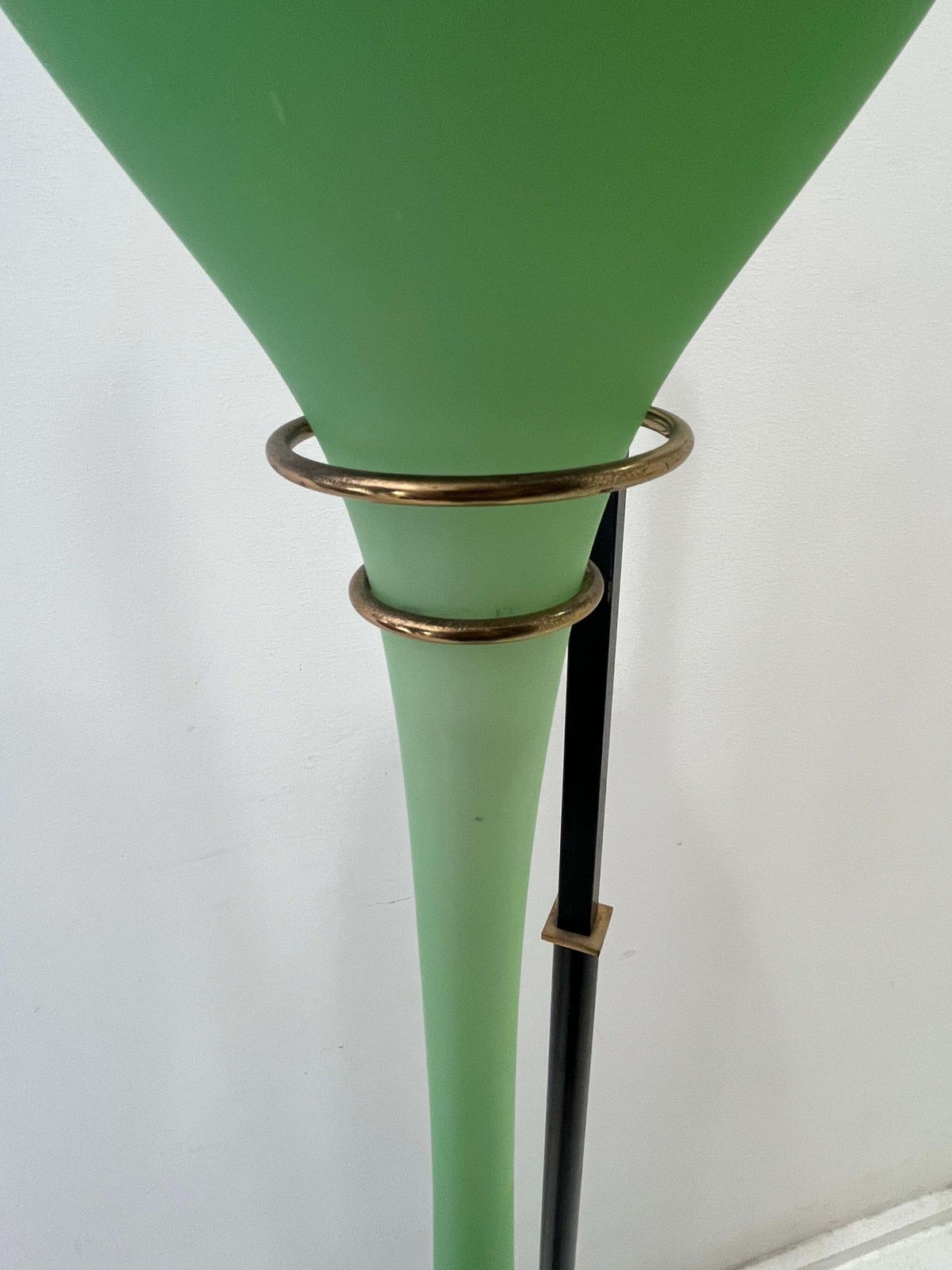 Mid Century Floor Lamp, Murano Opaline Glass, Attributed To Stilnovo, 1950s photo vintage