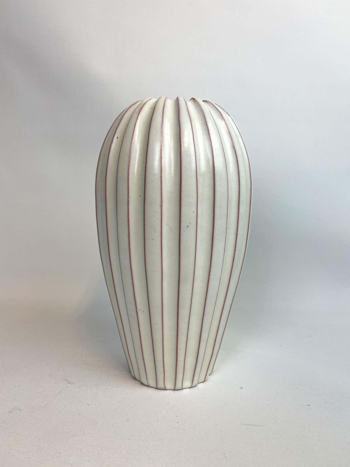 Midcentury Vase By Vicke Lindstrand, 1940s, Sweden photo furniture