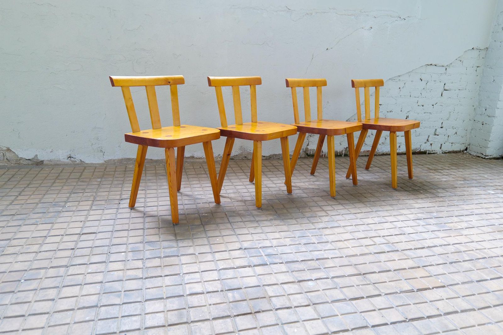 Swedish Modern Set Of 4 Dining Chairs In Pine photo for sale
