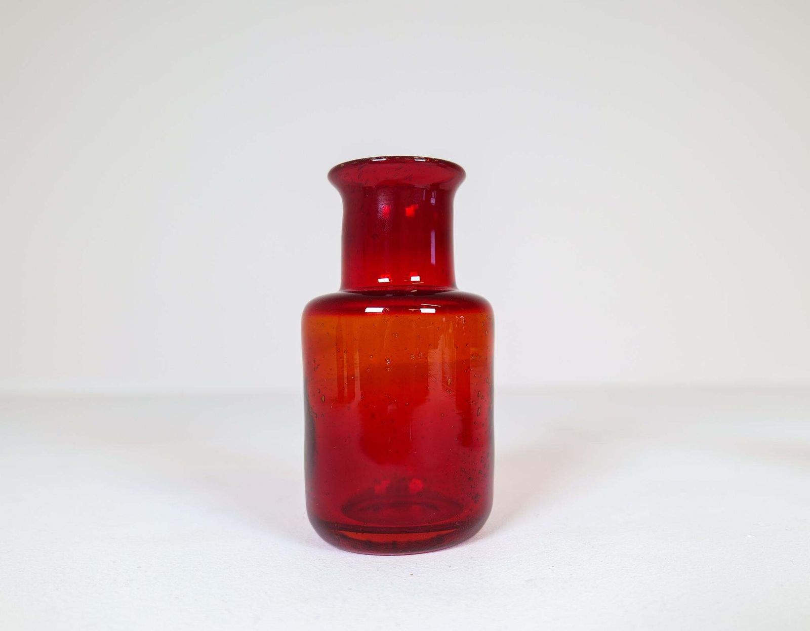photo furniture Mid Century Collection Of Five Rare Red Vases By Erik Hoglund, Sweden, 1960s