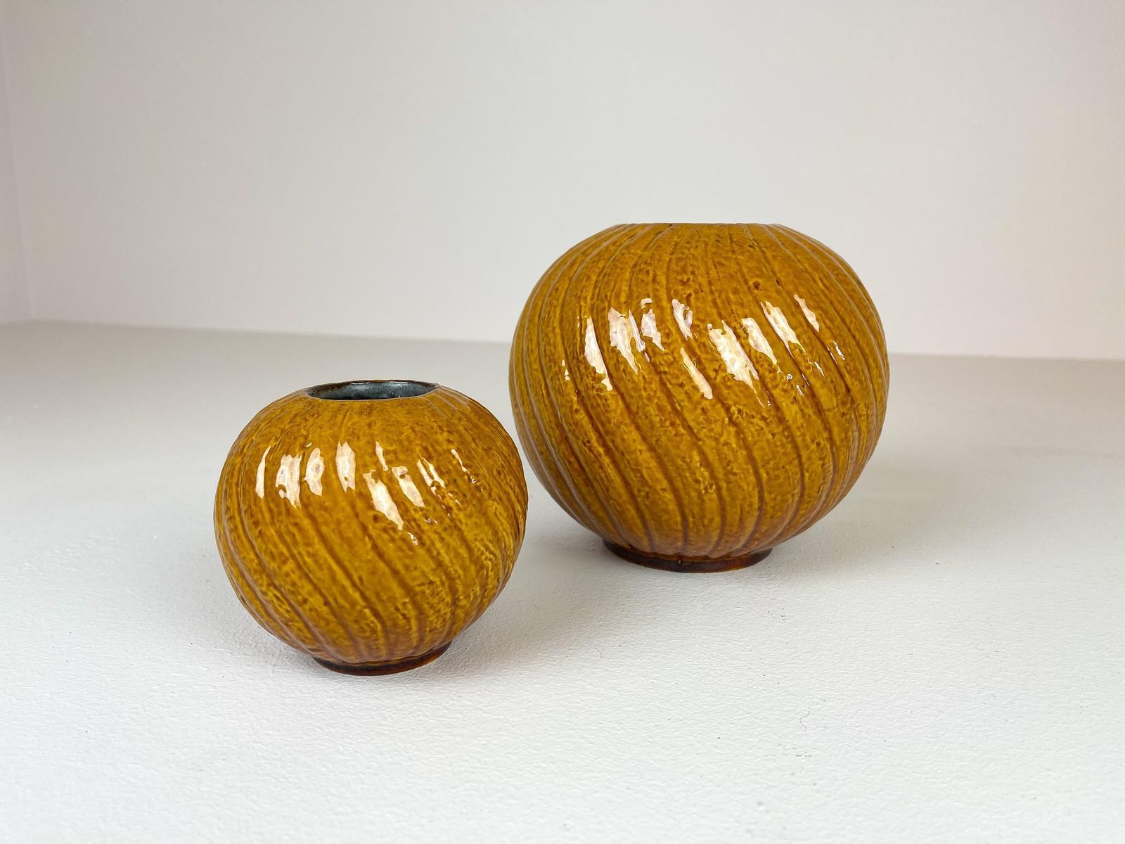 Midcentury Modern Rare Pair Of Vases Gunnar Nylund Rörstrand, Sweden, 1940s photo Home Decor