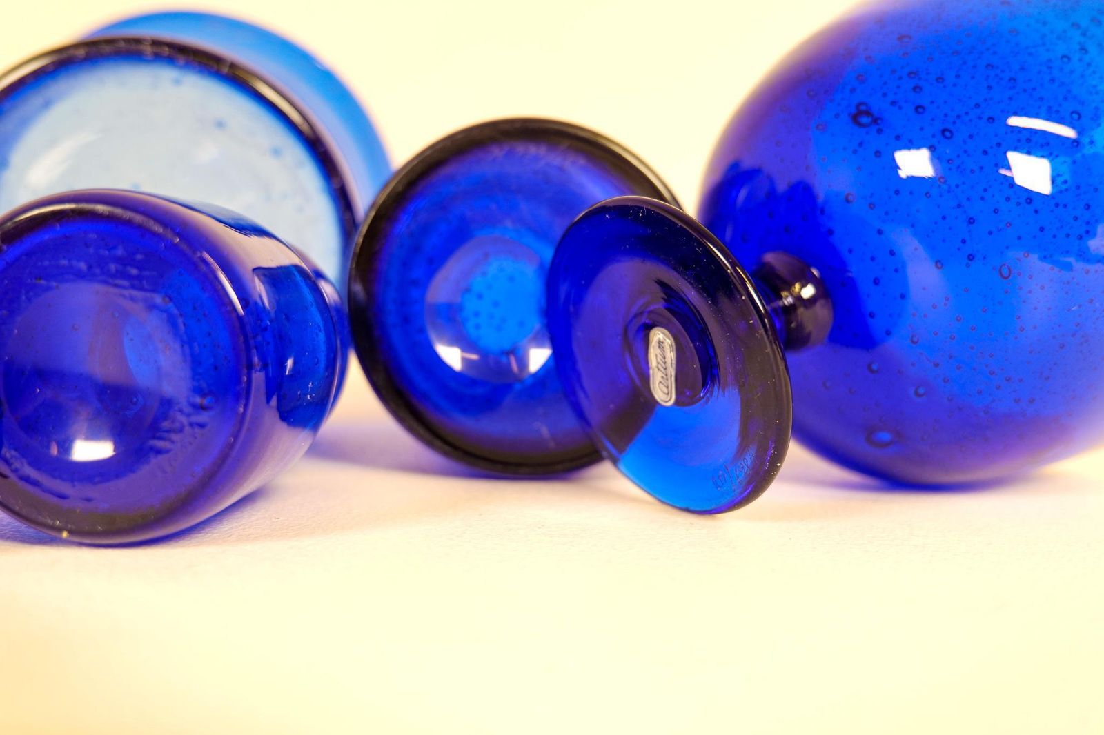 photo vintage Midcentury Collection Of Eight Blue Vases By Erik Hoglund, Sweden, 1960s