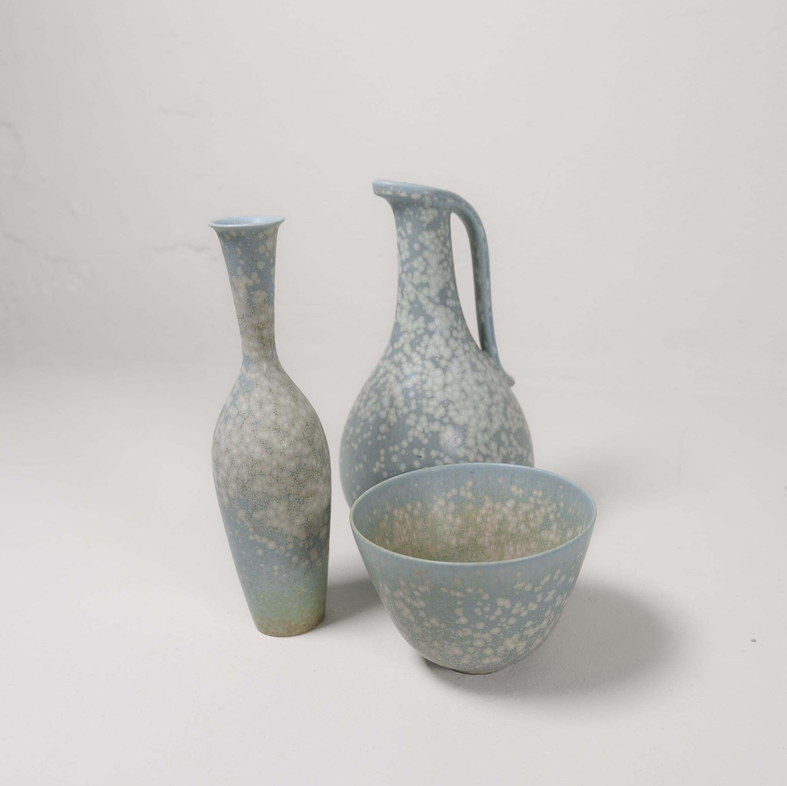photo vinterior Midcentury Modern Set Of 3 Ceramic Pieces Rörstrand Gunnar Nylund, Sweden, 1950s