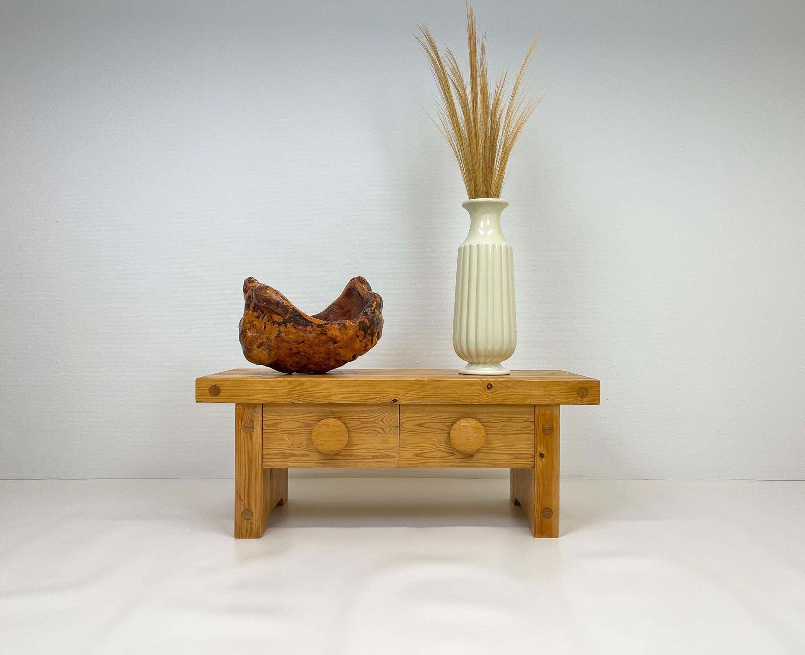 photo vintage Exeptional Large Swedish Folk Art Organic Burl Bowl, Circa 1960s