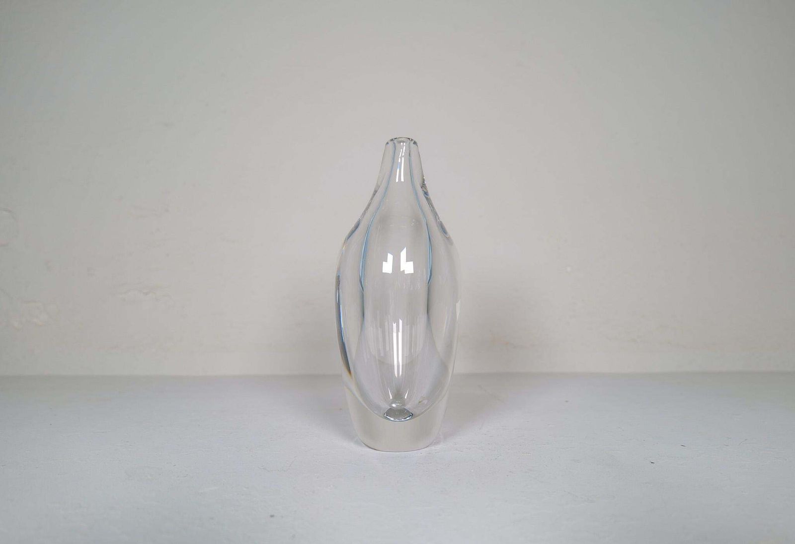 photo furniture Scandinavian Modern Glass Vases Orrefors  Erika Lagerbielke, Sweden