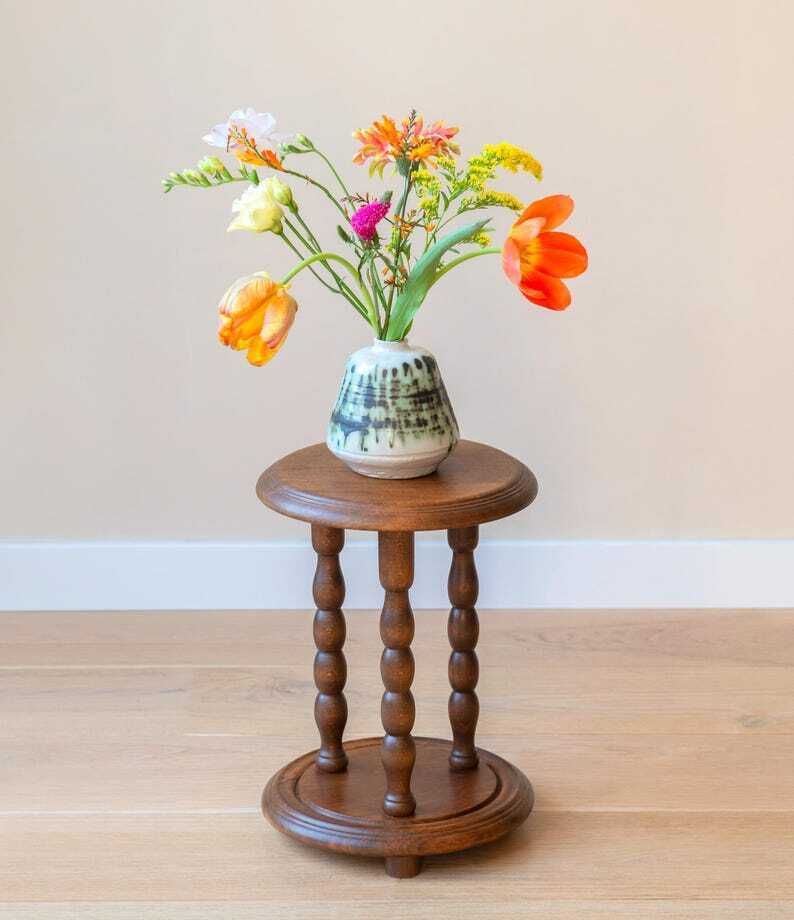photo furniture Round Stool With Turned Legs, Antique Bobbin Side Table, Rustic Oak Wooden Plant Stand, Small Side Table, Country Home Decor