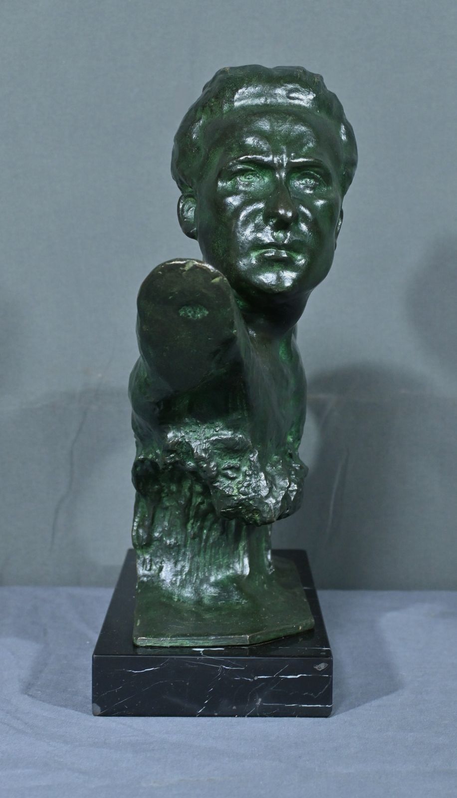 photo furniture Bronze “Jean Mermoz” By F. Focht, Art Deco – 1930