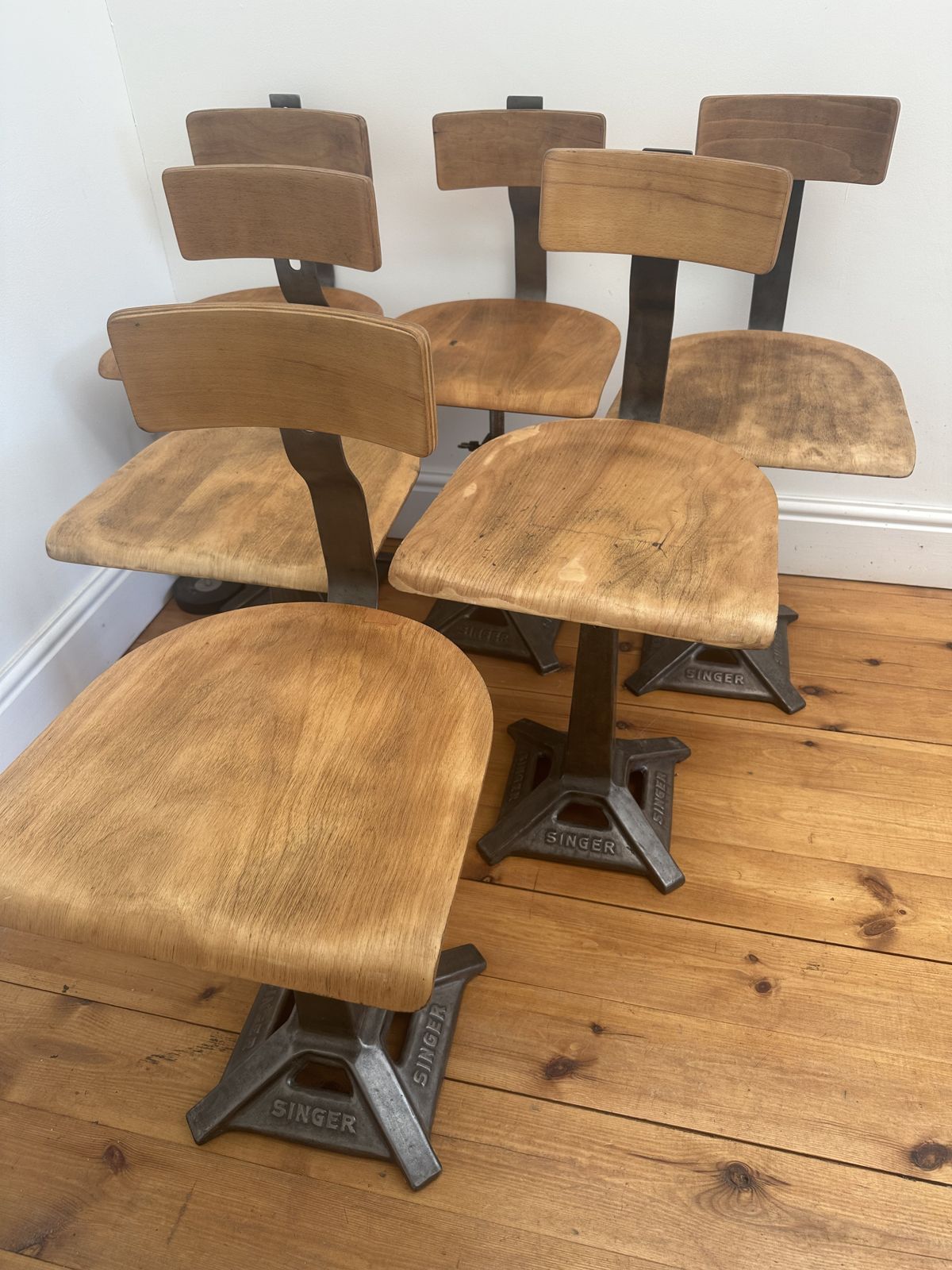 Set Of 6 Newly Refurbished Singer Sewing Machinist Chairs